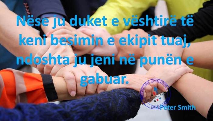 Menaxhimi i shitjeve me pakicë: Si t'i drejtoni punonjësit tuaj të bëjnë atë që ju dëshironi?